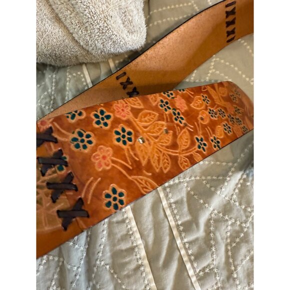 VTG Chicos Leather Embossed Floral Belt Conch Style Ornate Buckle Western Boho - Picture 7 of 11